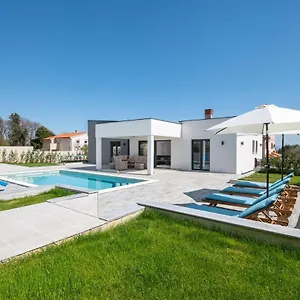 https://villa-mateo-liznjan.in-istria.net