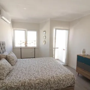 Apartment Downtown Dreams, Faro